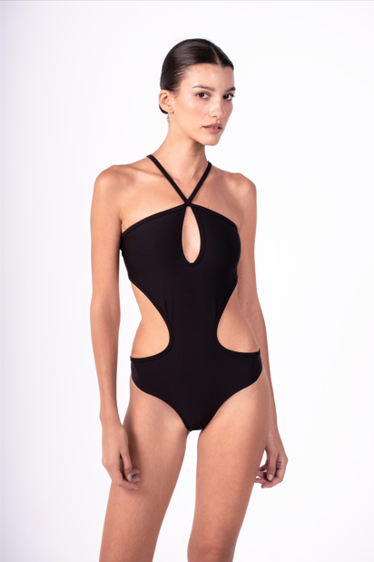 THE ONE-PIECES